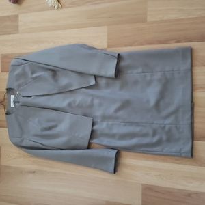 Calvin Kleine dress suit